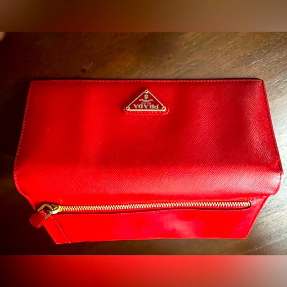 Large Prada Saffiano Leather Wallet - Picture 4 of 15